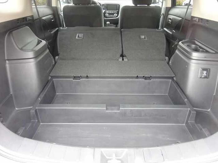 Mitsubishi Outlander 2.0 2WD EDITION100