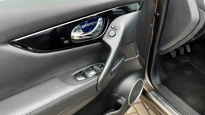 Nissan Qashqai 1.2 DIG-T TEKNA